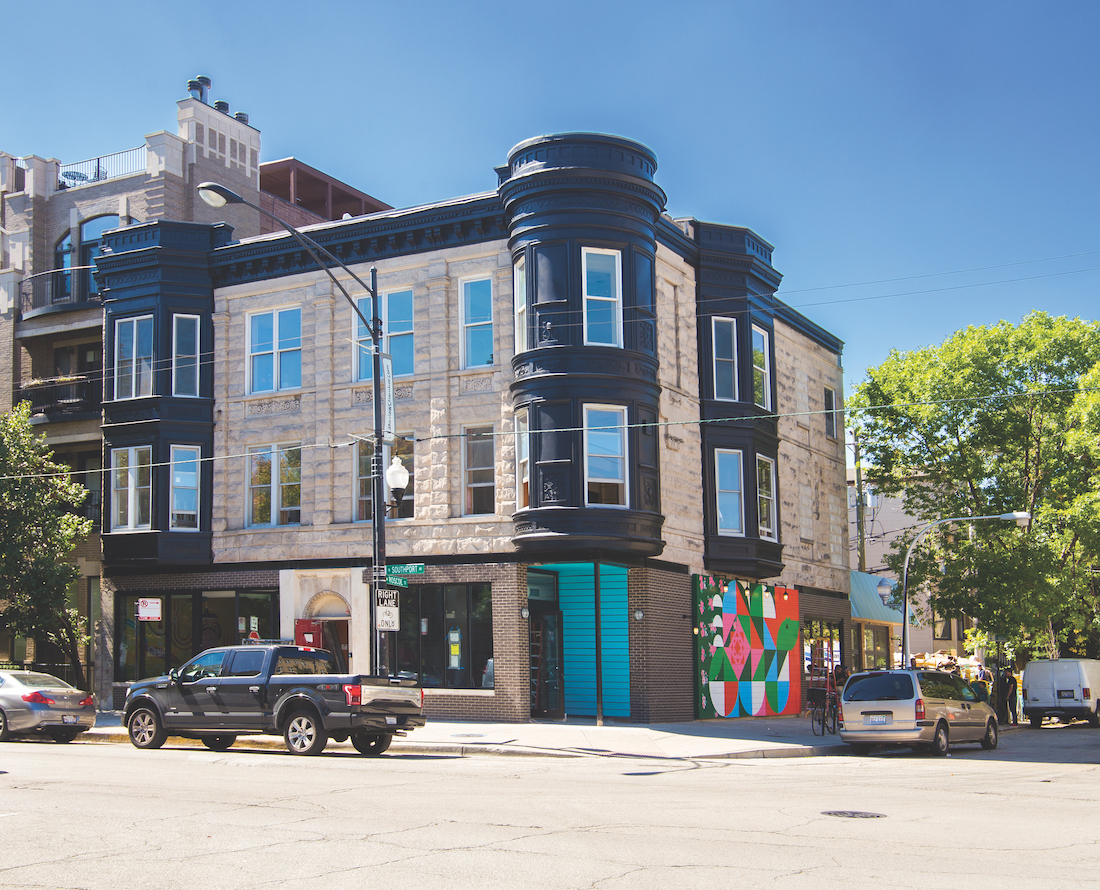 3358 N Southport Exterior view